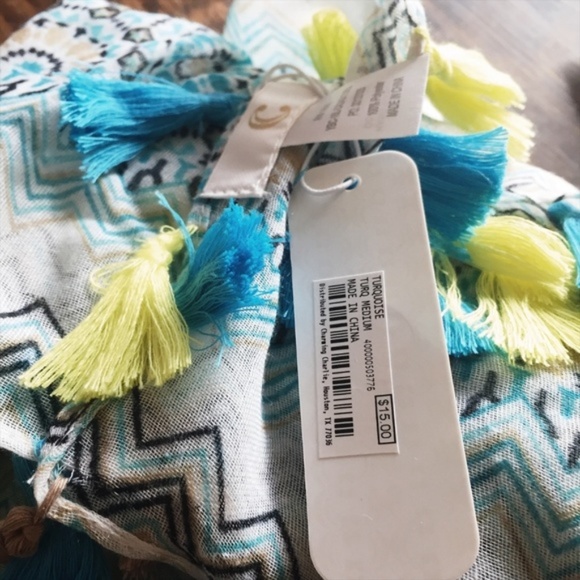 Charming Charlie Tassel Scarf White NWT Boho - Picture 5 of 5